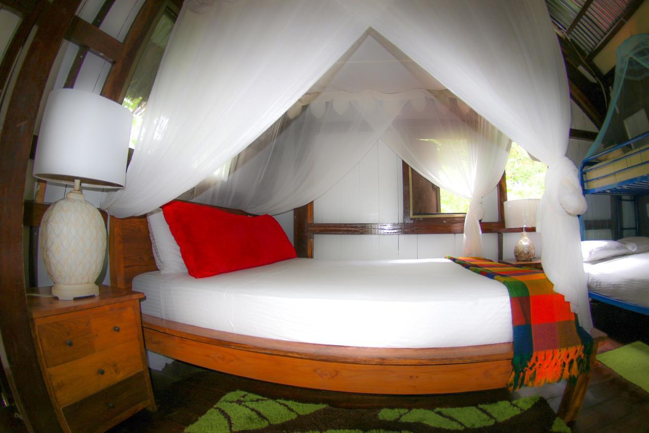 Red Frog Bungalows Surf Resort Bastimentos Ngoại thất bức ảnh